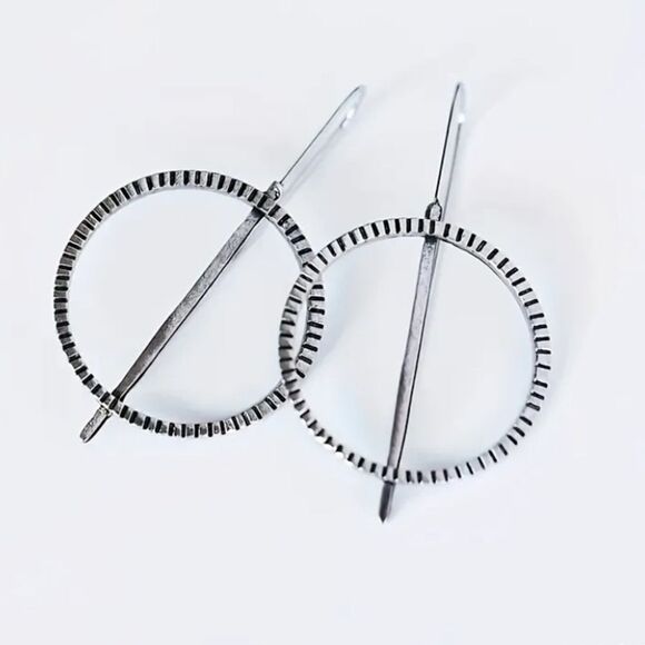 ✨ 🆕 ✨BoHo Vintage Round Hollow Hanging Earrings✨ - Picture 7 of 11